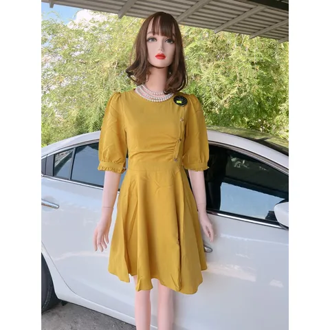 Đầm xoè cách điệu đinh nút Giá 290k Hàng có sẵn giao ngay Màu vàng chanh