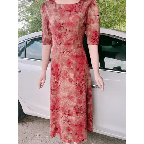 Đầm hoạ tiết loang siêu sang Giá 290k Size to dưới 70kg Hàng có sẵn giao ngay Dây kéo phía sau
