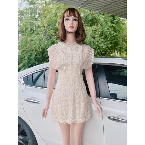 Đầm ren màu kem Hàng có sẵn giao ngay M Chất liệu ren cao cấp Giá 390k