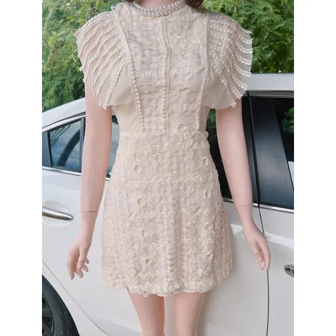 Đầm ren màu kem Hàng có sẵn giao ngay M Chất liệu ren cao cấp Giá 390k