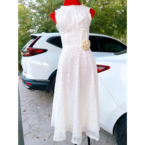 Đầm ren kem đính hoa Giá 299k Hàng có săẵn giao ngay S Màu kem
