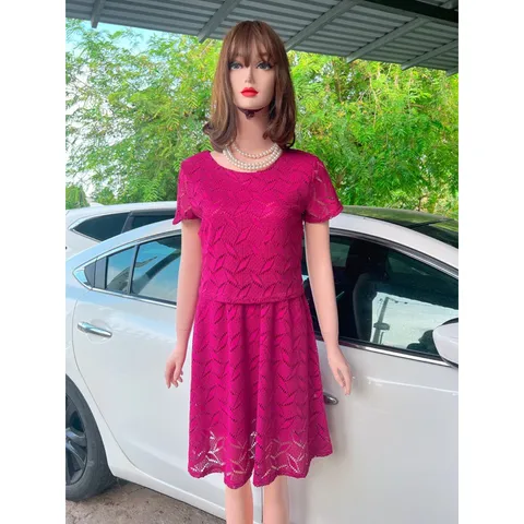 Đầm ren màu hồng đậm Giá 250k Hàng có sẵn giao ngay Chất liệu ren cao cấp Hình chụp thật 100%