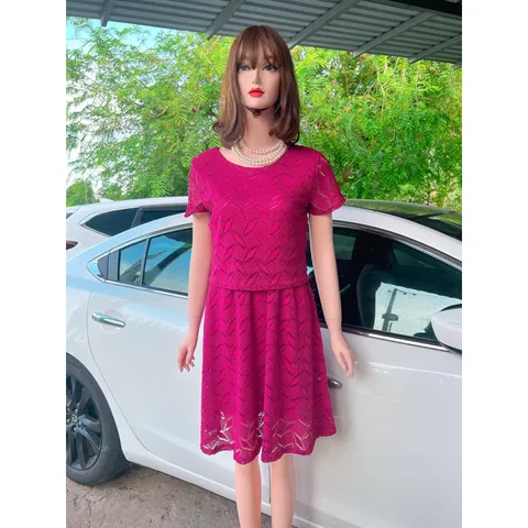 Đầm ren màu hồng đậm Giá 250k Hàng có sẵn giao ngay Chất liệu ren cao cấp Hình chụp thật 100%