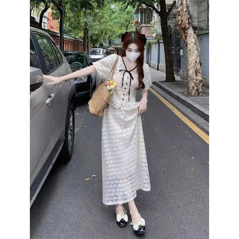Set áo + chân váy siêu đẹp Hàng có sẵn giao ngay Giá 290k Hàng chụp thật 100%
