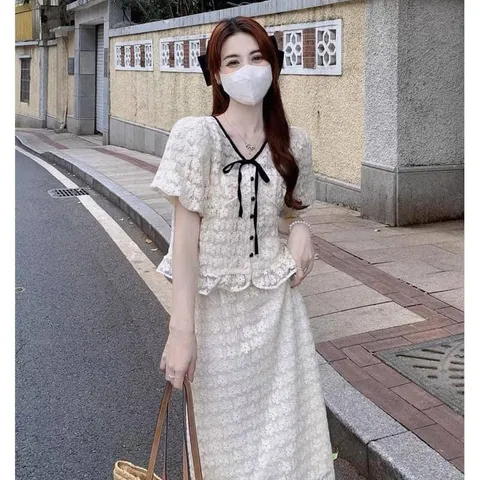 Set áo + chân váy siêu đẹp Hàng có sẵn giao ngay Giá 290k Hàng chụp thật 100%