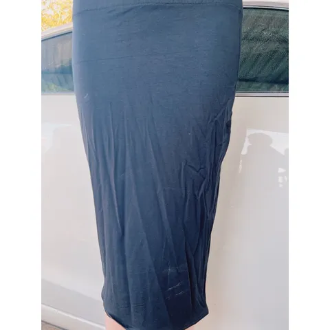 Chân váy đen Dễ phối đồ  Chất liệu thun cotton co giãn Giá 140k Hàng có sẵn giao ngay