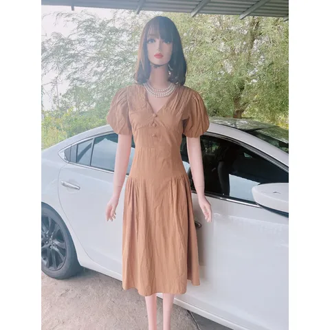 Đầm chất lennin - Size : S,M -Giá 290k Hàng có sẵn giao ngay Màu nâu tây