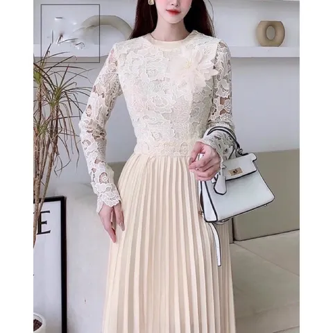 Váy Ren Phối Dập Ly Cực Sang Ạ Giá 380k Hàng có sẵn giao ngay ( L)