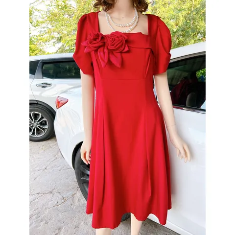 Đầm đỏ đính hoa siêu đẹp Giá 299k Hàng có sẵn giao ngay 3XL Hàng đẹp cao cấp