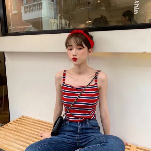 Áo 2 dây co giãn dễ chịu ☘️ Chất liệu: Len tăm ☘️ Kiểu dáng: Croptop Giá 150k