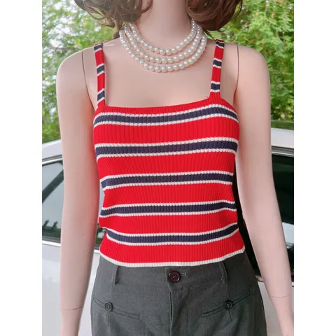 Áo 2 dây co giãn dễ chịu ☘️ Chất liệu: Len tăm ☘️ Kiểu dáng: Croptop Giá 150k