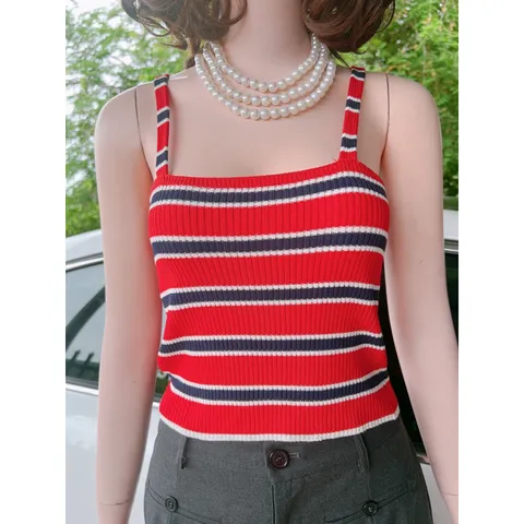 Áo 2 dây co giãn dễ chịu ☘️ Chất liệu: Len tăm ☘️ Kiểu dáng: Croptop Giá 150k