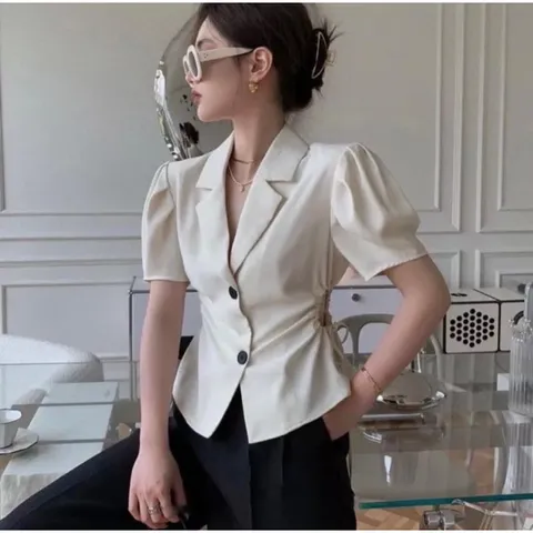 Áo kiểu nữ cổ vest, rút eo, tay ngắn cá tính Giá 90k Hàng có sẵn giao ngay