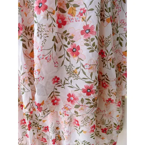 Đầm hoa tầng 2 lớp lót Giá 290k Hàng có sẵn giao ngay Chất liệu chiffon cao cấp Có sẵn mút ngực