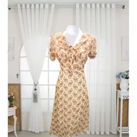 Đầm voan cổ tim tay ngắn Giá 290k Hàng có sẵn giao ngay  Phía sau bo thun