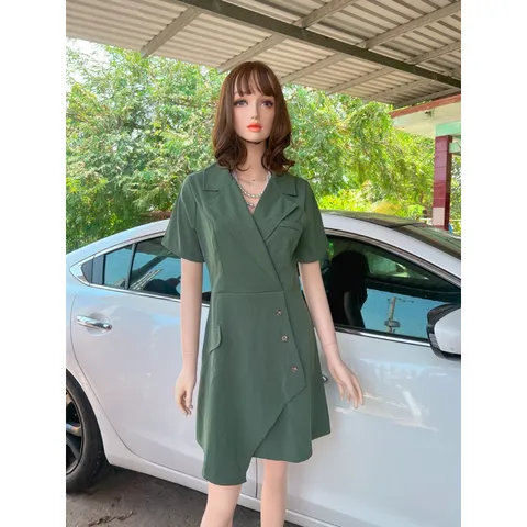 Đầm cổ vest  Chất liệu tuyết mưa siêu đẹp , xịn Giá 320k Màu rêu Hàng có sẵn giao ngay L