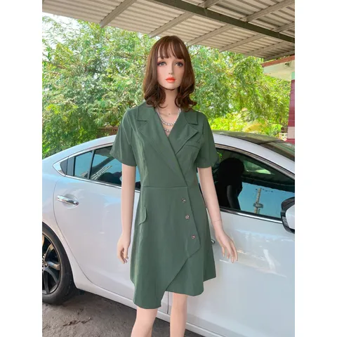 Đầm cổ vest  Chất liệu tuyết mưa siêu đẹp , xịn Giá 320k Màu rêu Hàng có sẵn giao ngay L