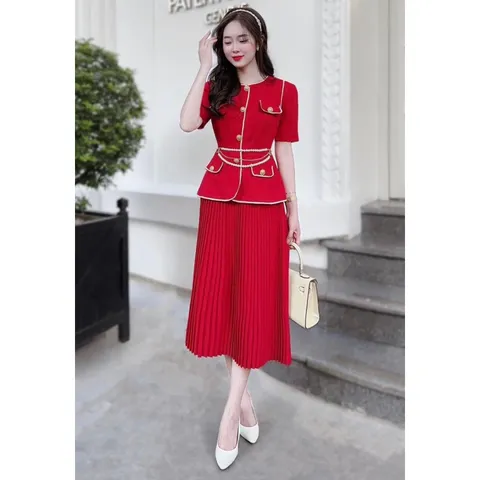 Set áo + chân vaý siêu đẹp Giá 320k set Hàng có sẵn giao ngay Chất liệu siêu đẹp
