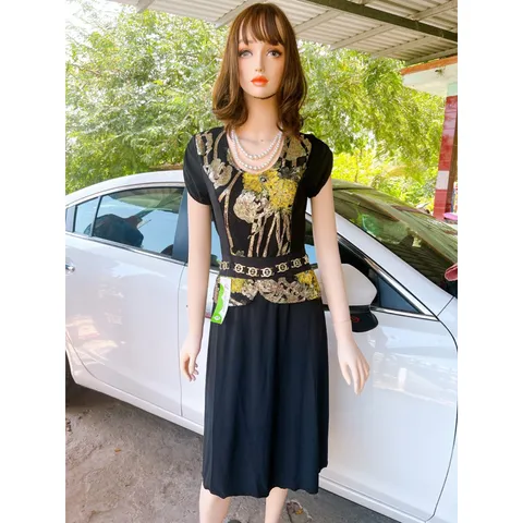 Đầm thêu kết đẹp Giá 299k Hàng có sẵn giao ngay Phía sau bo chun dễ mặc