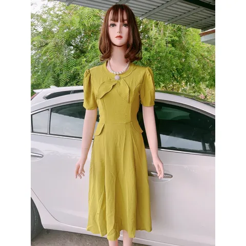 Đầm đính kết hoa phía sau co giãn dễ chịu , dễ mặc Giá 290k Hàng có săn giao ngay