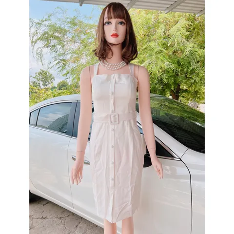 Đầm trắng đính nút Giá 250k Hàng có sẵn giao ngay