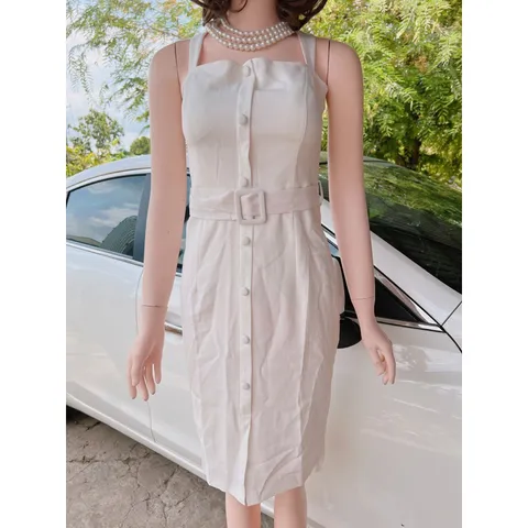 Đầm trắng đính nút Giá 250k Hàng có sẵn giao ngay
