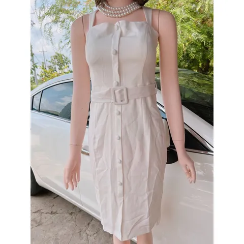 Đầm trắng đính nút Giá 250k Hàng có sẵn giao ngay