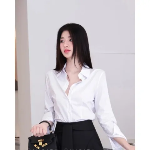 Áo somi form tôn dáng 1 màu trắng trơn Size sml,XL Giá 190k Hàng có sẵn giao ngay