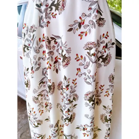 Đầm hoa phía sau bo chun co giãn dễ mặc Giá 290k Hàng có sẵn giao ngay Chất liệu lụa mango đẹp