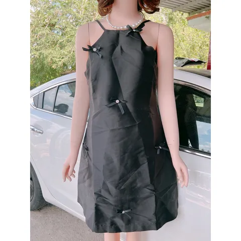 Váy taffta cổ yếm dáng chữ A dự tiệc xinh xắn đính kết  Giá 290k Hàng có sẵn giao ngay M Màu đen