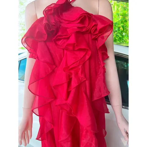 Đầm yếm maxi màu đỏ Hàng có sẵn giao ngay S Hàng chính chủ C  Giá 299k Hàng đúp lót 2 lớp