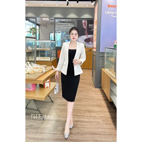 Chân váy đen  Chất liệu tuyết mưa Hàng có sẵn giao ngay Giá 180k