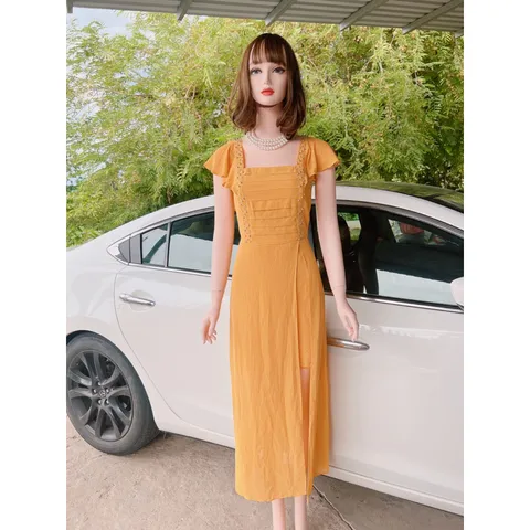 Đầm dáng dài xẻ tà đính đá Hàng có sẵn giao ngay Maù vàng Chất liệu voan 2 lớp Đính đá Giá 290k