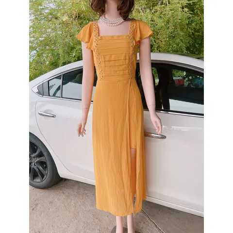 Đầm dáng dài xẻ tà đính đá Hàng có sẵn giao ngay Maù vàng Chất liệu voan 2 lớp Đính đá Giá 290k