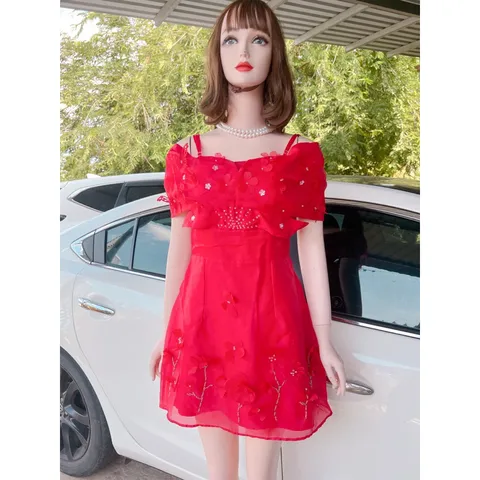 Đầm đỏ đính kết siêu đẹp, trễ vai hoặc lên vai đều đẹp Giá 390k Hàng có sẵn giao ngay SM Có sẵn mút ngực và lót quần