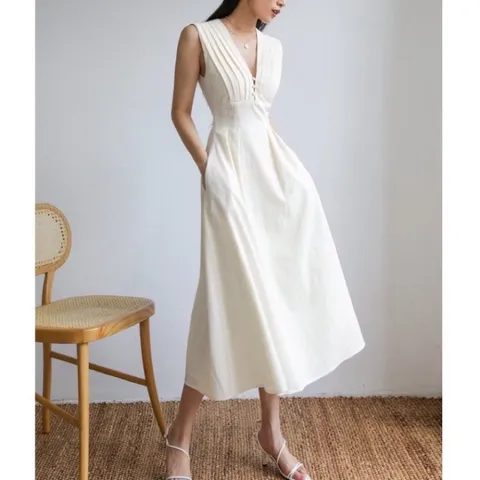 Đầm trắng như hình Giá 290k Hàng có sẵn giao ngay Hàng đường may đẹp, kỹ, đúng mô tả.  100% sử dụng hình ảnh thật của s