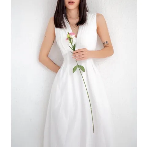 Đầm trắng như hình Giá 290k Hàng có sẵn giao ngay Hàng đường may đẹp, kỹ, đúng mô tả.  100% sử dụng hình ảnh thật của s
