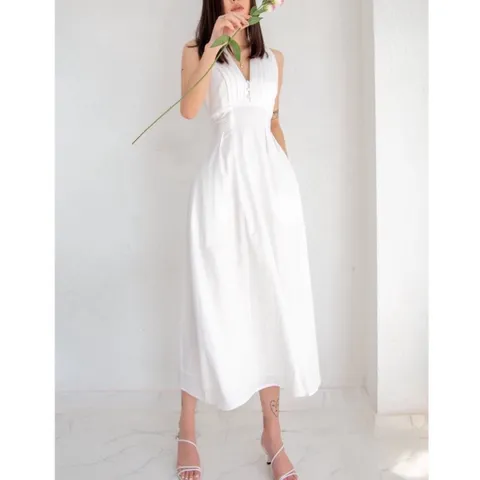 Đầm trắng như hình Giá 290k Hàng có sẵn giao ngay Hàng đường may đẹp, kỹ, đúng mô tả.  100% sử dụng hình ảnh thật của s