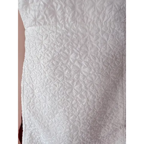 Đầm trắng hoa nổi Hàng có sẵn giao ngay  Size S Giá 290k