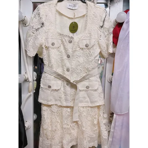 Set ren chân váy ren nổi siêu đẹp Một thiết kế mang đến sự dịu dàng, kiêu sa dành cho các cô nàng với dáng váy được