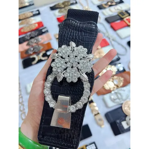 Thắt váy nữ đính hạt móc cài Hàng có sẵn giao ngay Giá 190k Hàng y hình Thắt váy nữ, bản thun 6cm, cài trước