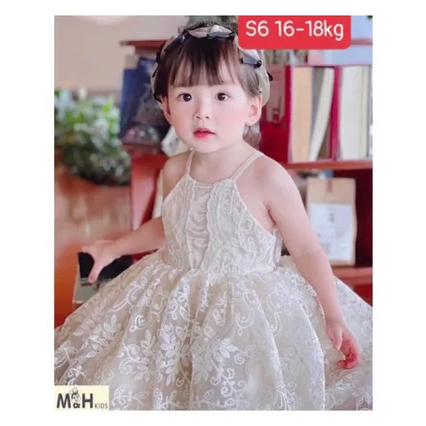 Đầm ren trắng bé  Size 16-18kg Giá 140k Hàng có săn giao ngay