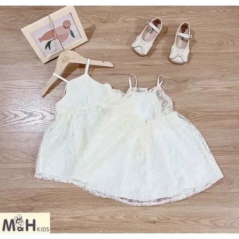 Đầm ren trắng bé  Size 16-18kg Giá 140k Hàng có săn giao ngay