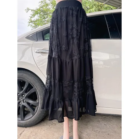 Chân Váy dáng dài Phối Ren Hàng có sẵn giao ngay  Đủ size tới 90kg Có màu đen và màu đỏ phối đen Giá 190k