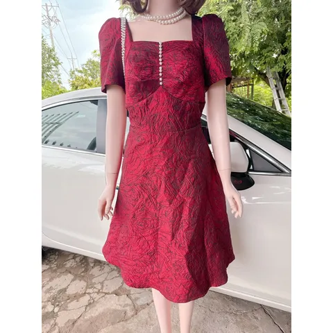 Đầm gấm tay phồng cổ vuông đính Ngọc Hàng có sẵn giao ngay  Giá 299k Size SM Hàng cao cấp
