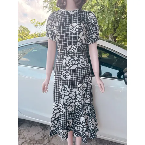 Đầm lụa siêu đẹp  Giá 400k Hàng có sẵn giao ngay XL Chất liệu lụa siêu đẹp, nhẹ, không nhăn, không rút, mềm mát Có đủ