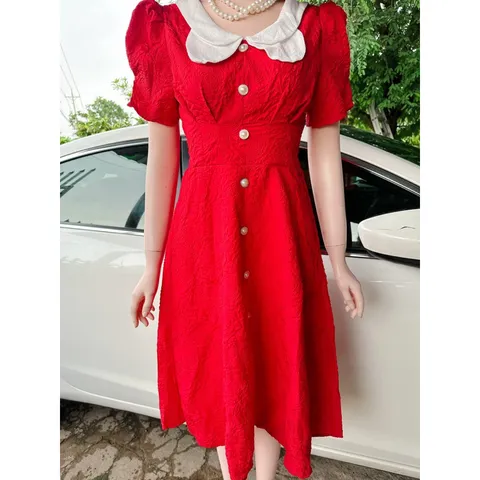 Đầm gấm xốp nổi hoa Hồng Hàng có sẵn giao ngay  Giá 290k Sau lưng vừa dây kéo vừa bo chun co giãn dễ mặc  Dưới 70kg mặc