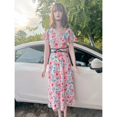 Đầm họa tiết sang trọng Hàng có sẵn giao ngay  Đủ size tới 90kg Giá 290k Có sẵn 2 túi Chất liệu lụa mango ko nhăn