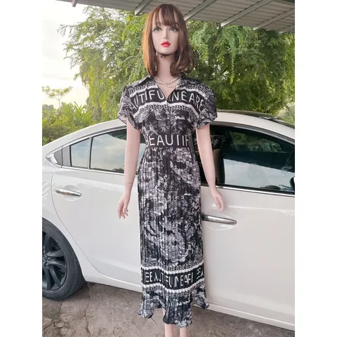 Đầm lụa họa tiết sang chảnh,dáng dài thiết kế Hàng có sẵn giao ngay  Giá 320k Đủ size tới 80kg Dây kéo sau lưng