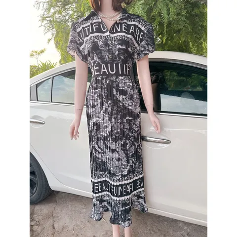 Đầm lụa họa tiết sang chảnh,dáng dài thiết kế Hàng có sẵn giao ngay  Giá 320k Đủ size tới 80kg Dây kéo sau lưng